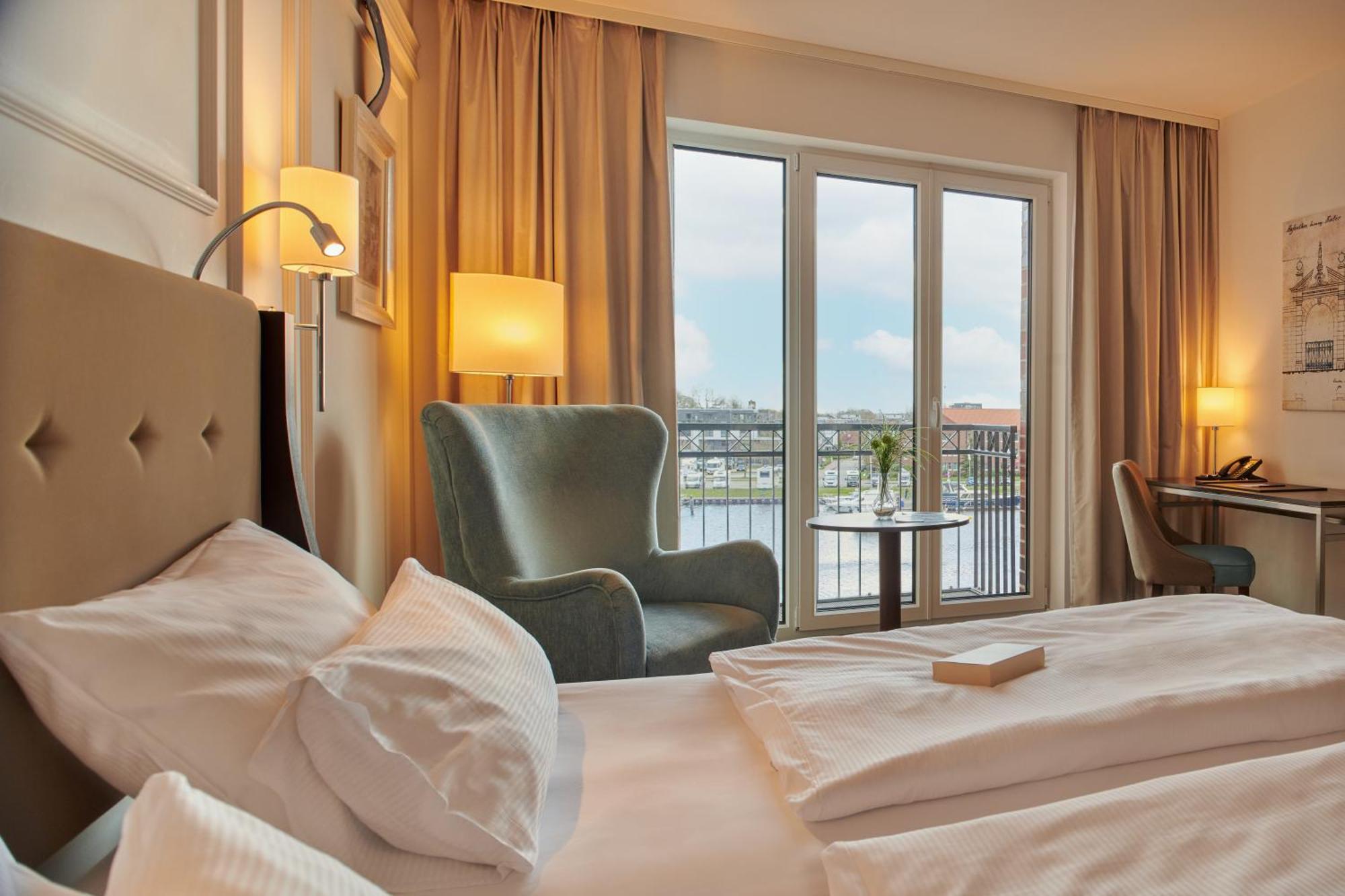 Hotel Am Delft Емден Екстериор снимка