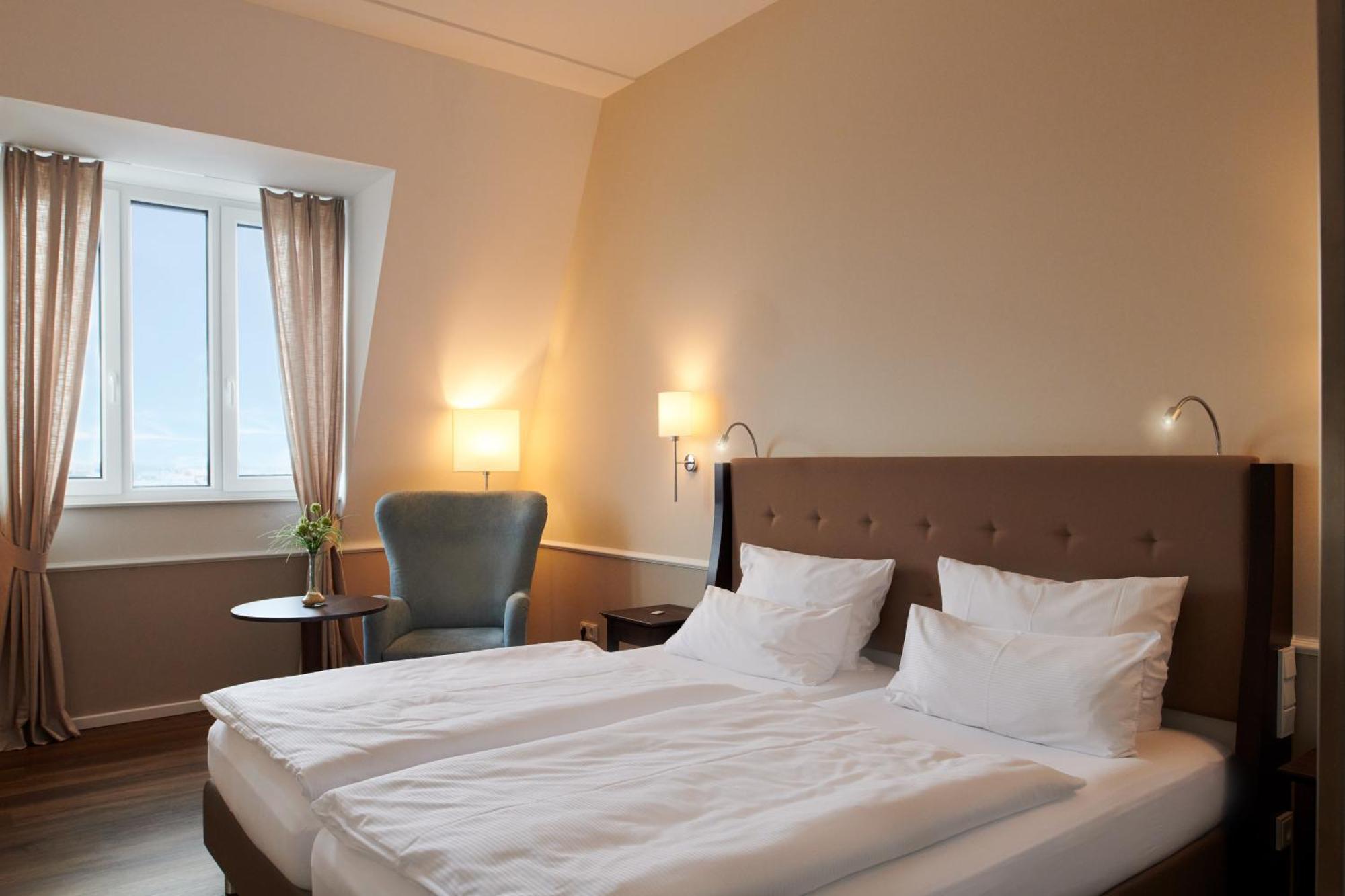 Hotel Am Delft Емден Екстериор снимка